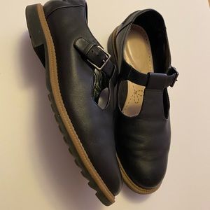 Clarks Somerset t-strap leather shoes Mary Janes